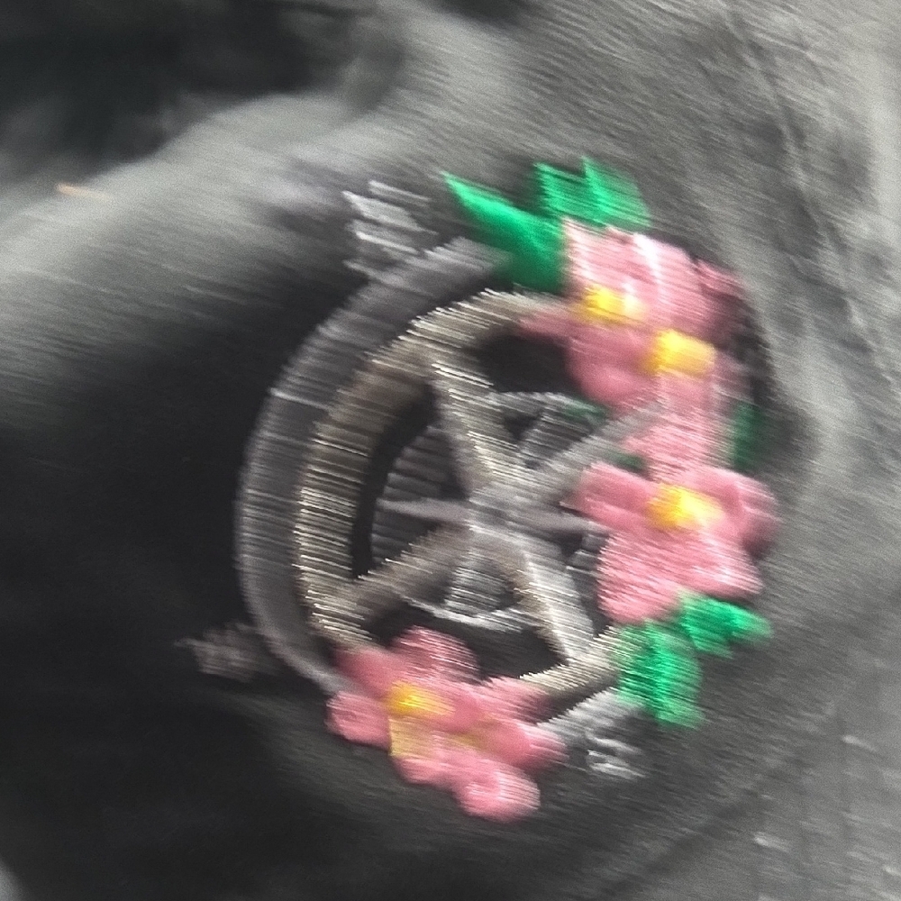 Black Structured Baseball Cap With Embroidered Lo… - image 4